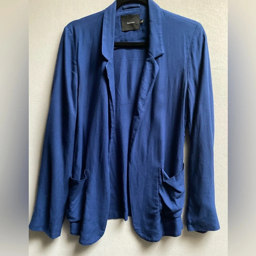 Talula Aritzia Kent Rayon Blazer Sz 8